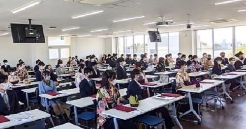 鈴木先生が撮影した学位記授与式の写真400.jpg
